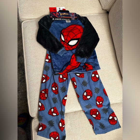 Boys Marvel Spider-Man Red and Blue Fleece Pajama Set - Picture 2 of 6